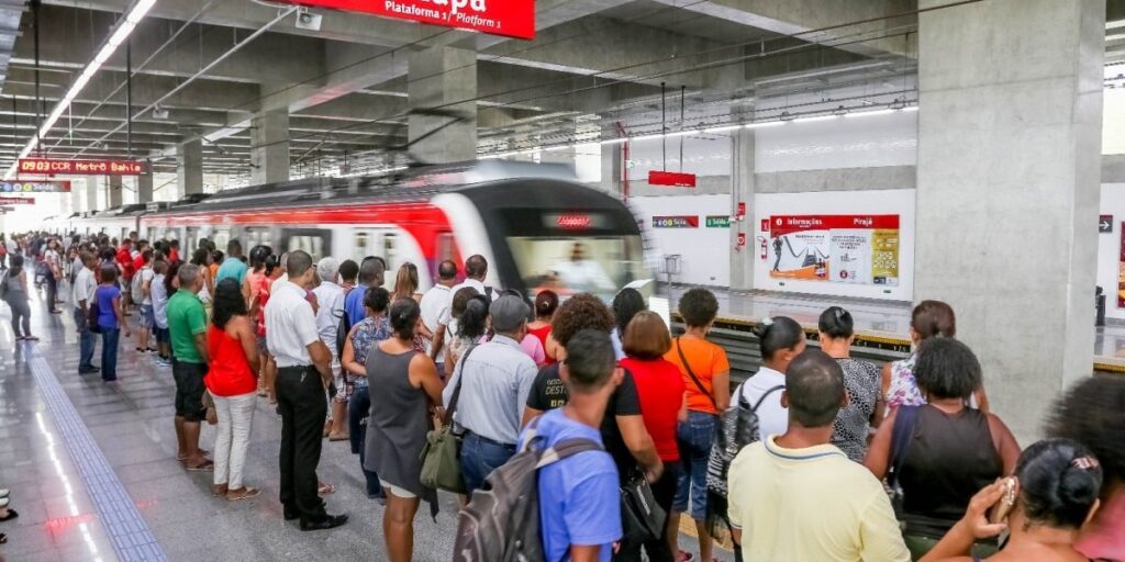 Projeto de lei pretende criar vagão para mulheres no metrô de Salvador