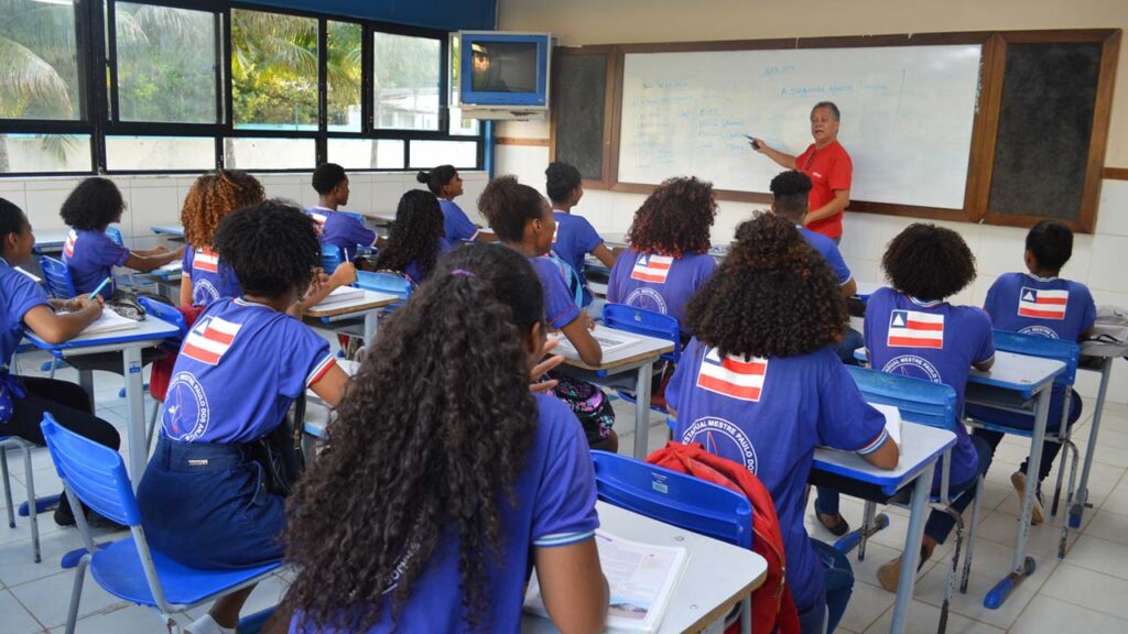 Aulas em escolas no bairro de Valéria seguem suspensas nesta terça-feira (5)