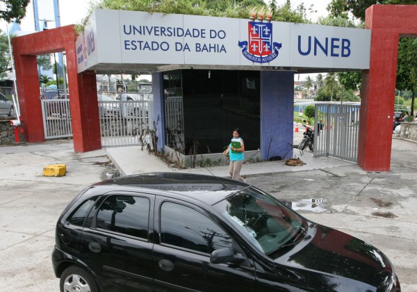 Professores de universidades estaduais paralisam atividades nesta quinta-feira (18)